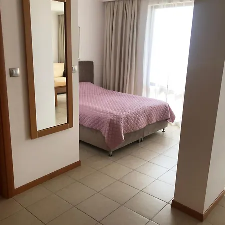 Appartamento Penthouse In Emerald. Beach, & Spa